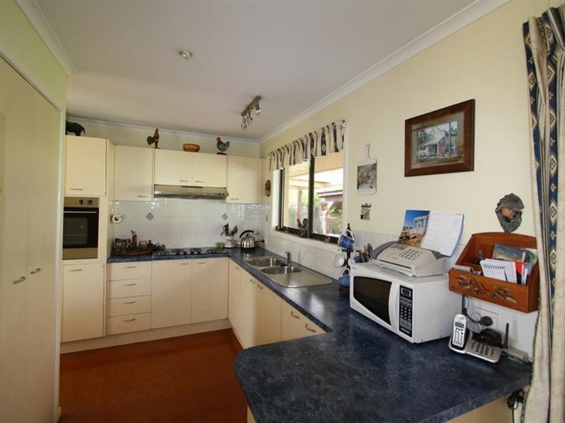 50 Raelene Terrace, Springwood QLD 4127