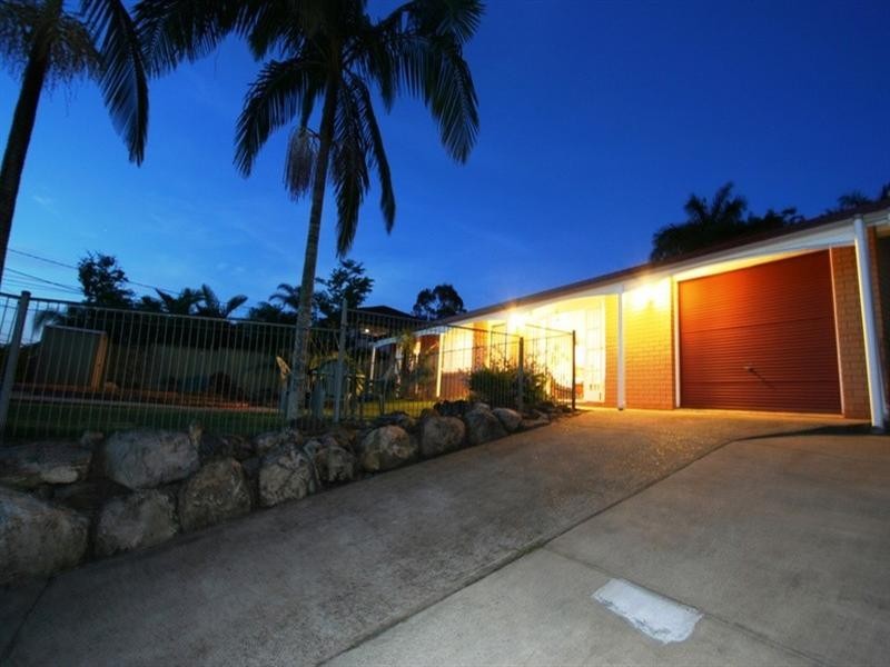 50 Raelene Terrace, Springwood QLD 4127