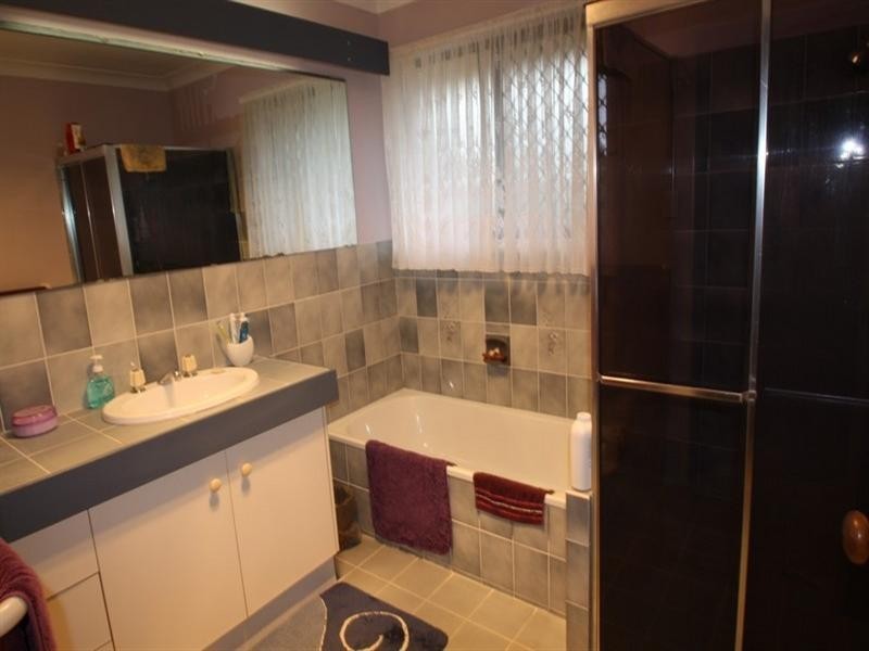 210 Upper Lyndale Street, Shailer Park QLD 4128