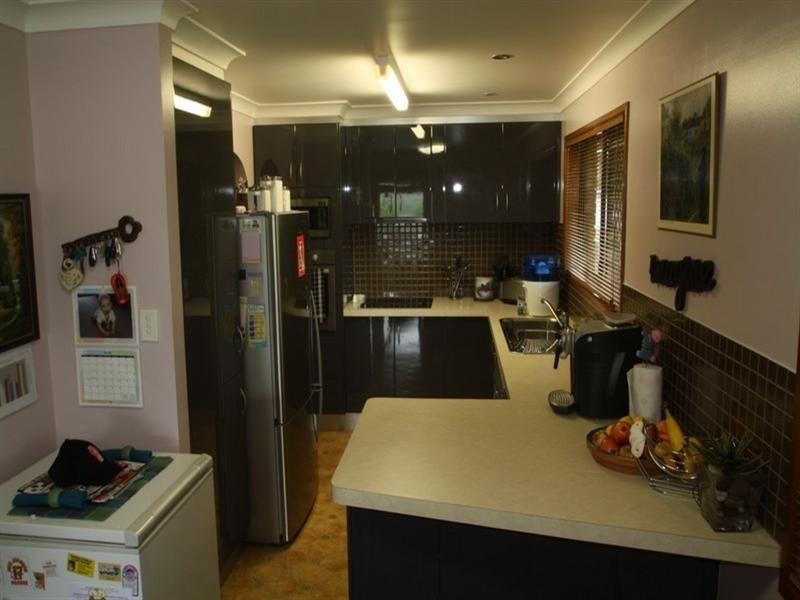210 Upper Lyndale Street, Shailer Park QLD 4128