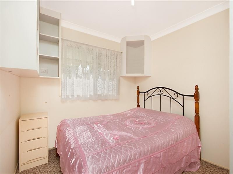 51 Lake Road, Slacks Creek QLD 4127