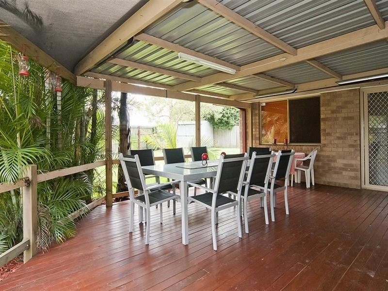 115 Pohon Drive, Tanah Merah QLD 4128