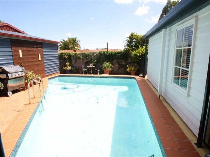 6 Inglis Court, Springwood QLD 4127