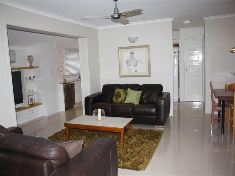 6 Inglis Court, Springwood QLD 4127