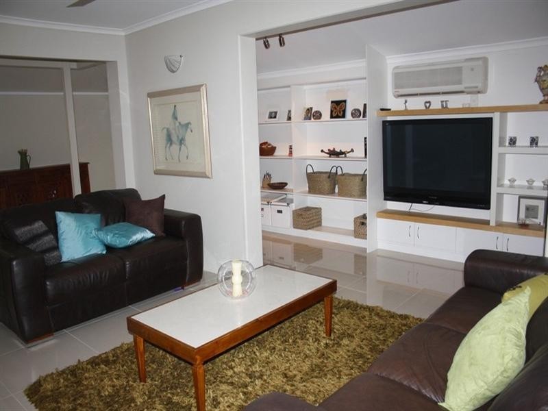 6 Inglis Court, Springwood QLD 4127