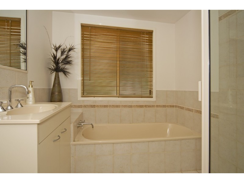 146 Barokee Drive, Tanah Merah QLD 4128