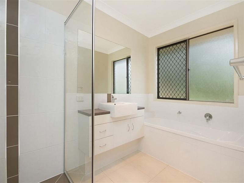132 Murrays Road, Tanah Merah QLD 4128