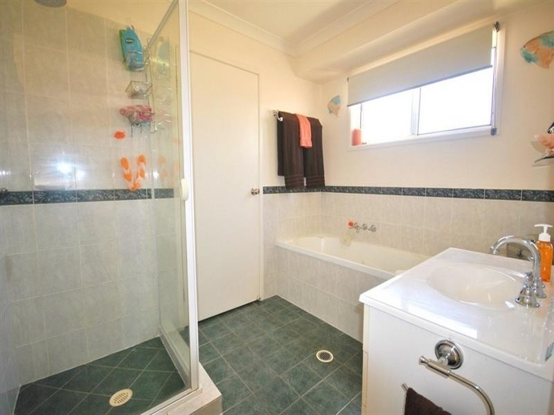 12 Myrtle Street, Waterford West QLD 4133