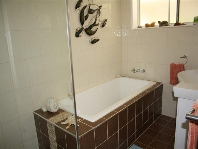 8 Sopwith Street, Loganholme QLD 4129