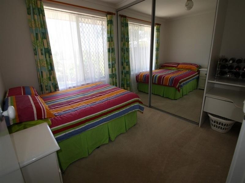 8 Curve Avenue, Loganholme QLD 4129