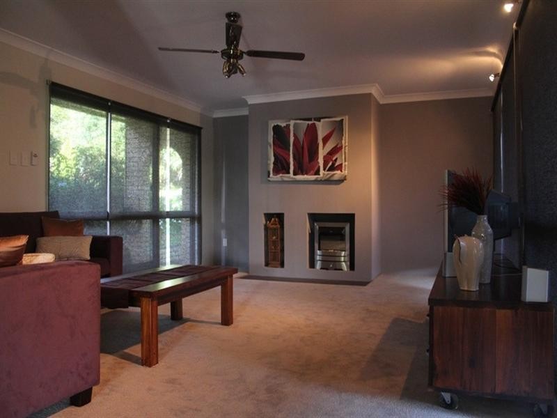 34 Narelle Crescent, Rochedale South QLD 4123