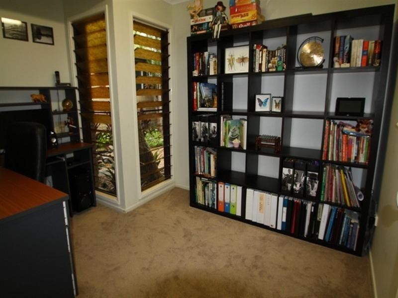 34 Narelle Crescent, Rochedale South QLD 4123