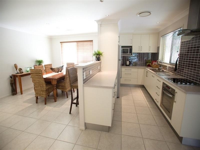 16 Leawarra Drive, Loganholme QLD 4129