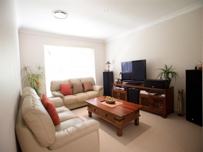 16 Leawarra Drive, Loganholme QLD 4129