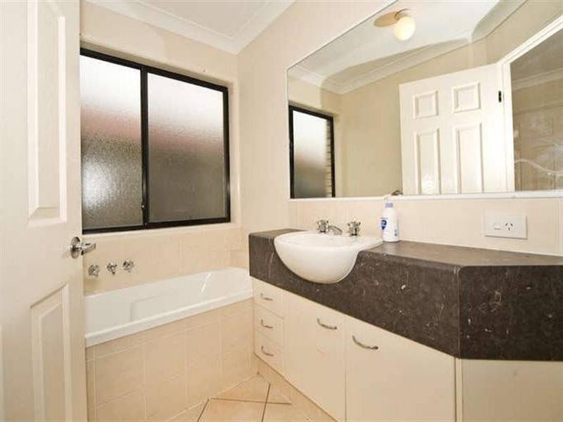 6 Stockwellia Street, Meadowbrook QLD 4131