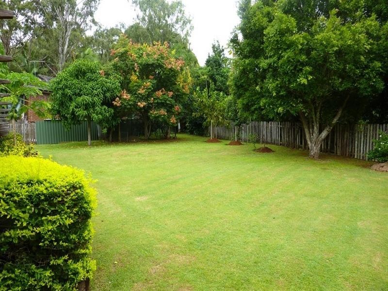 45 Nandala Drive, Tanah Merah QLD 4128