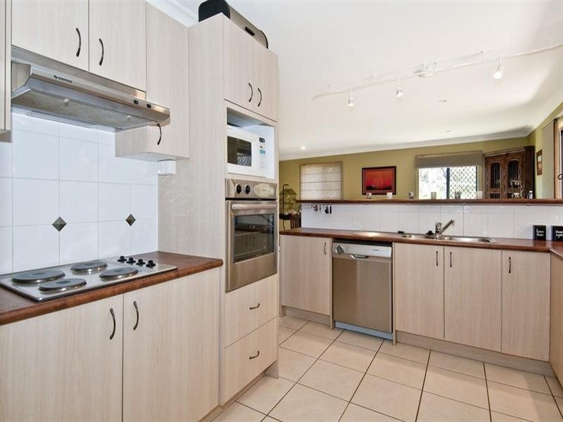 4 Meike Crescent, Tanah Merah QLD 4128