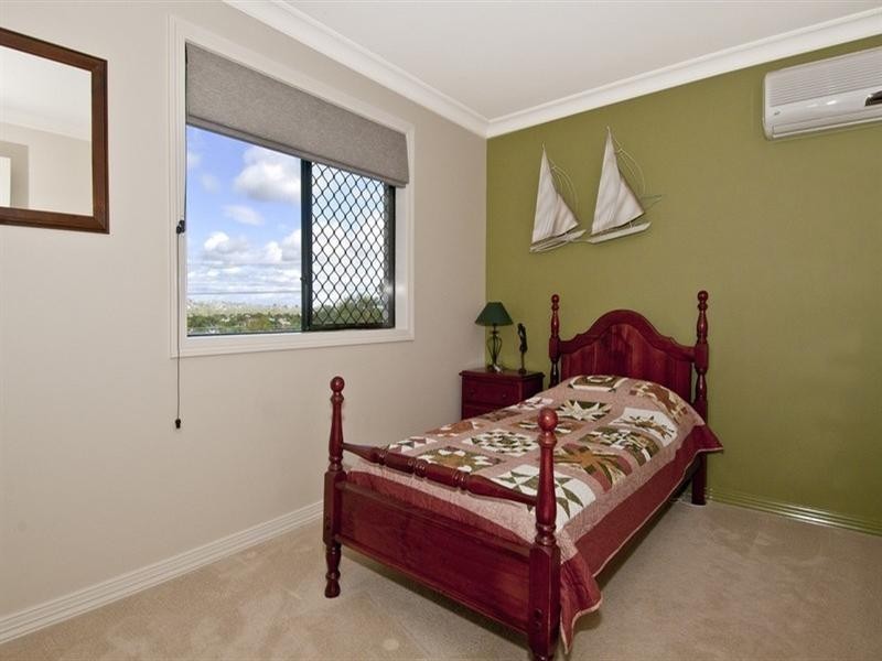 4 Meike Crescent, Tanah Merah QLD 4128