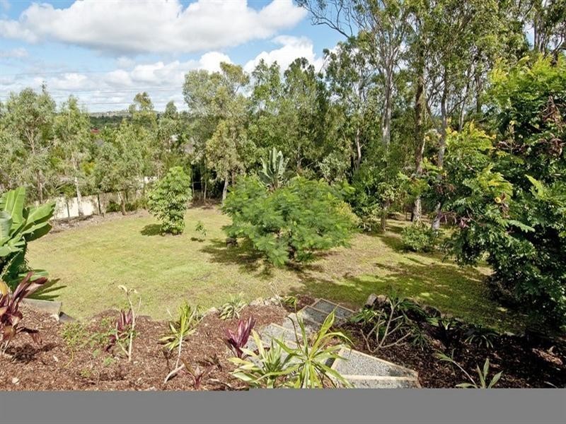 4 Meike Crescent, Tanah Merah QLD 4128