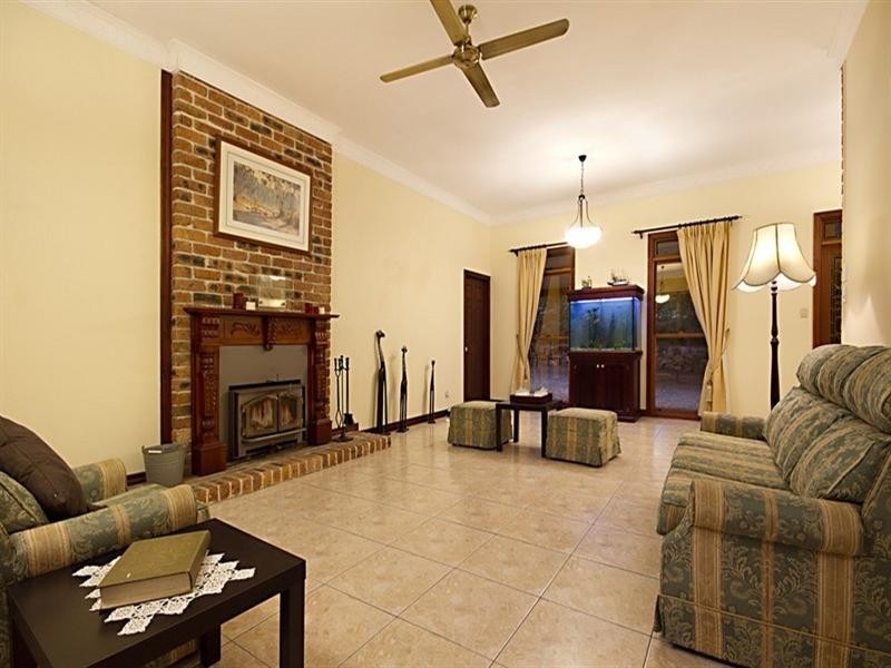 34 Shailer Road, Shailer Park QLD 4128