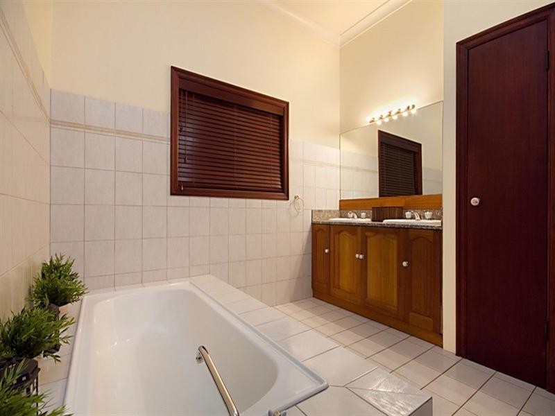 34 Shailer Road, Shailer Park QLD 4128