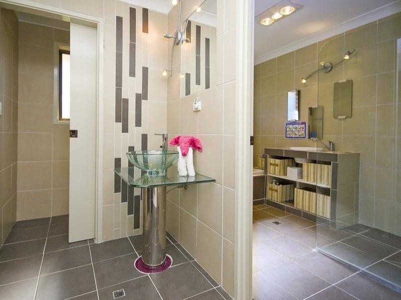 24 Adelong Road, Shailer Park QLD 4128