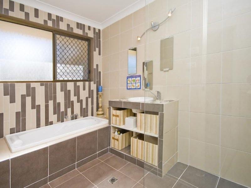 24 Adelong Road, Shailer Park QLD 4128