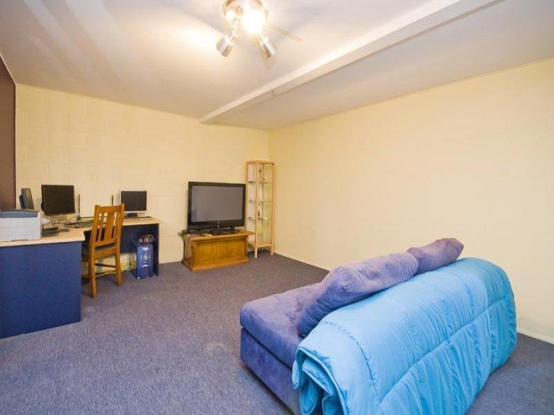 24 Adelong Road, Shailer Park QLD 4128