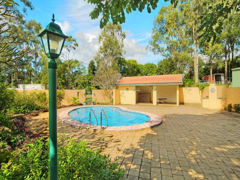 6 Plumbs Road, Tanah Merah QLD 4128