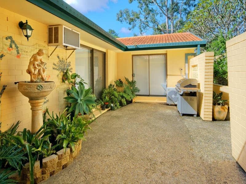 6 Plumbs Road, Tanah Merah QLD 4128