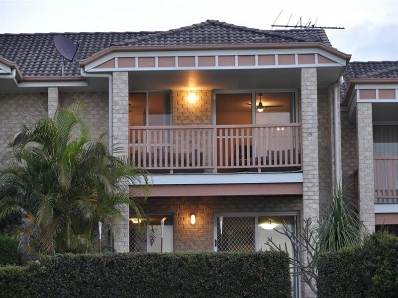 30/8 Peninsula Avenue, Cornubia QLD 4130