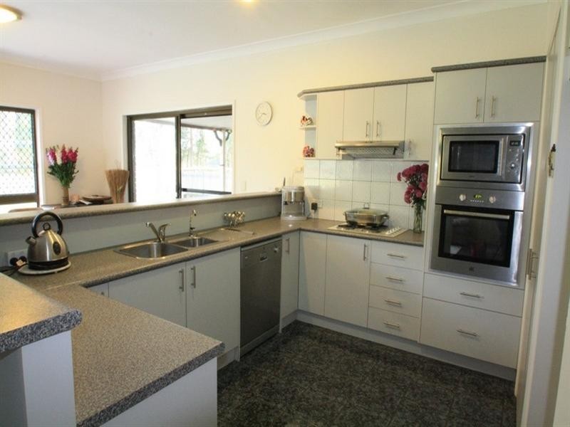 471 Beenleigh-Redland Bay Road, Carbrook QLD 4130