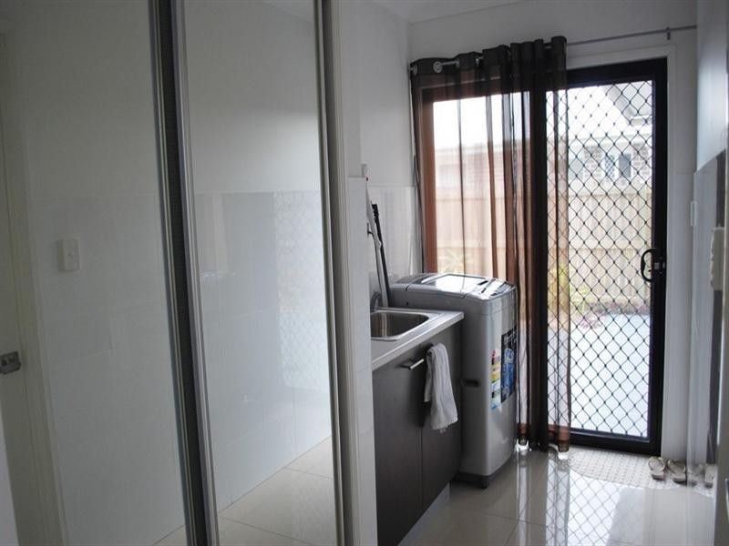 9 Lakeland Court, Loganholme QLD 4129