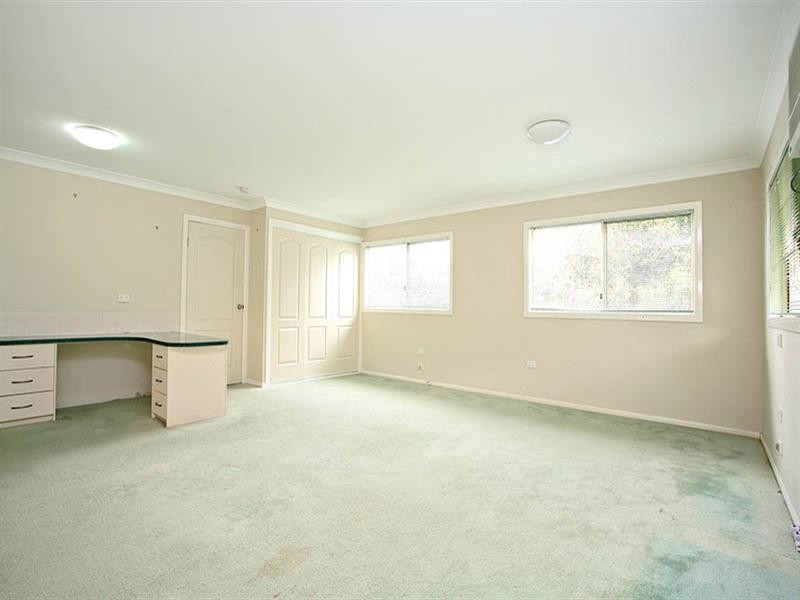 12 Clivia Crescent, Daisy Hill QLD 4127