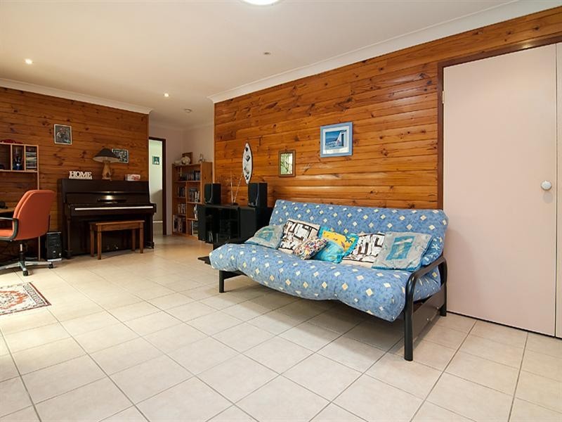 3 Jilbard Drive, Springwood QLD 4127