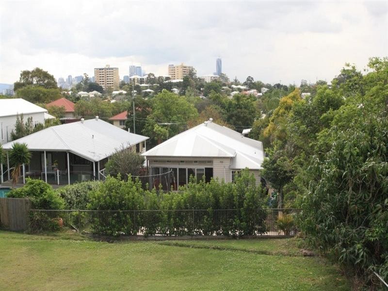 36 Power Street, Norman Park QLD 4170