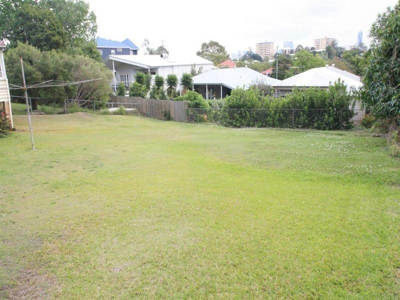 36 Power Street, Norman Park QLD 4170