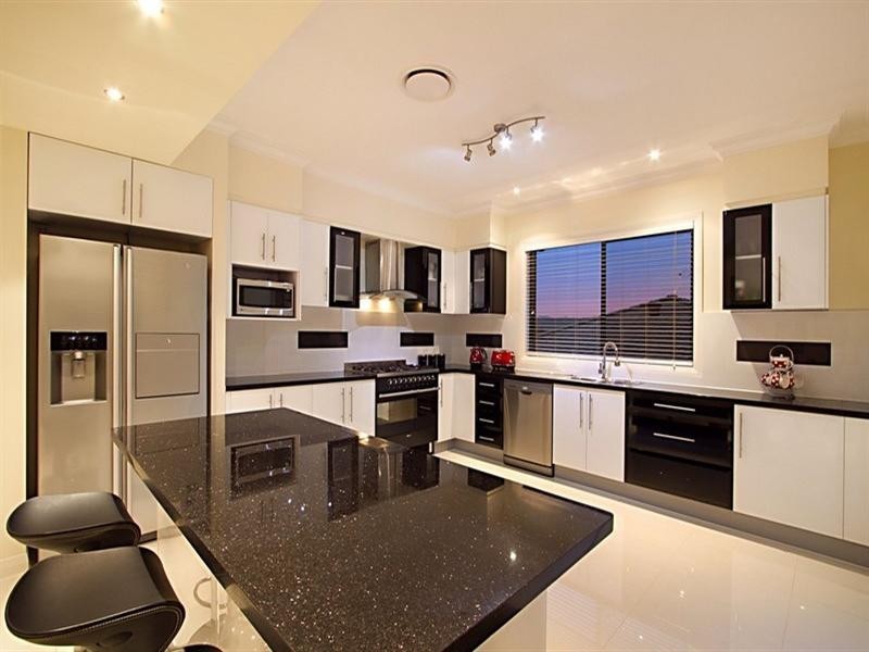 10 Mimi Court, Mount Warren Park QLD 4207