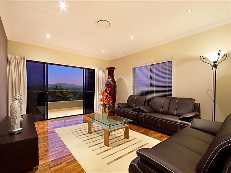 10 Mimi Court, Mount Warren Park QLD 4207