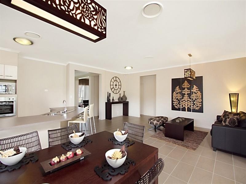 18 Dennis Vale Drive, Daisy Hill QLD 4127