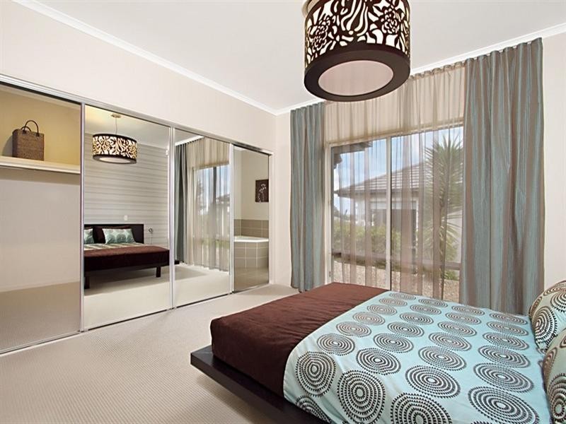 18 Dennis Vale Drive, Daisy Hill QLD 4127