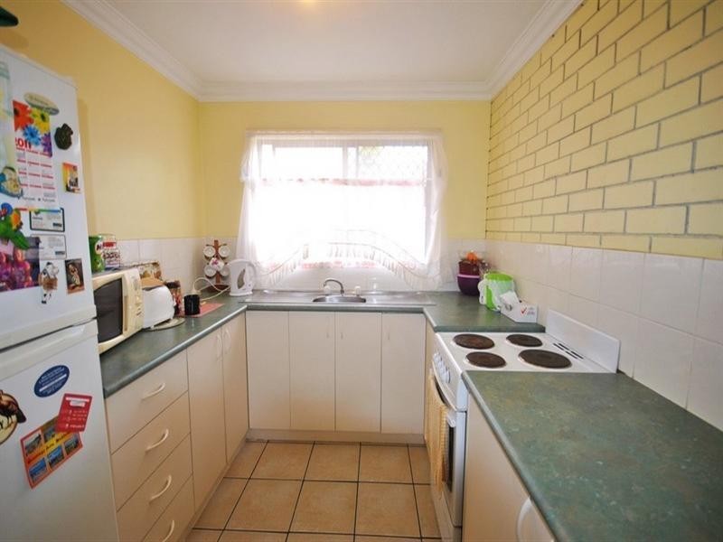 3/4 Cowper Avenue, Eagleby QLD 4207