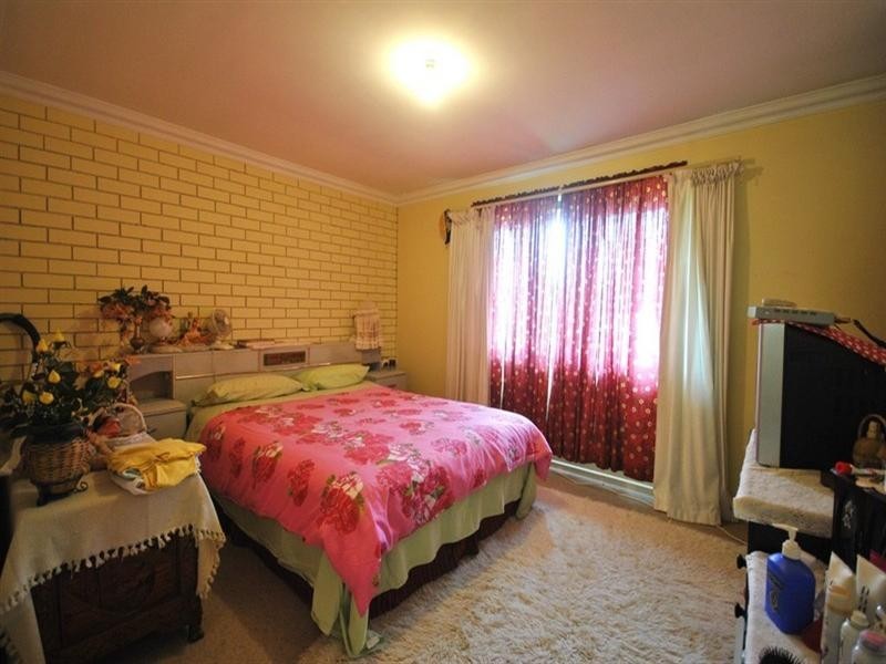 3/4 Cowper Avenue, Eagleby QLD 4207
