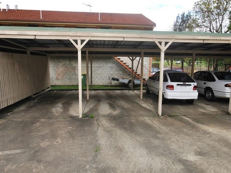 3/4 Cowper Avenue, Eagleby QLD 4207