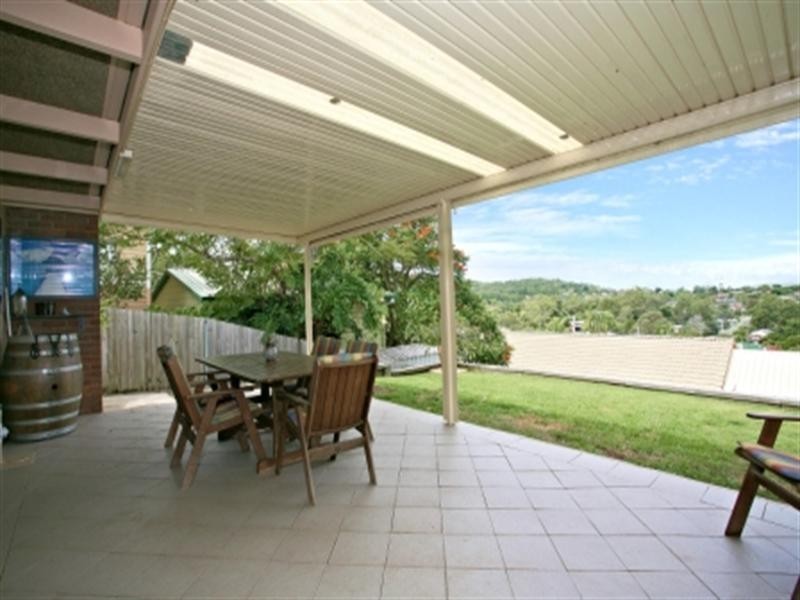 49 Dennis Road, Springwood QLD 4127