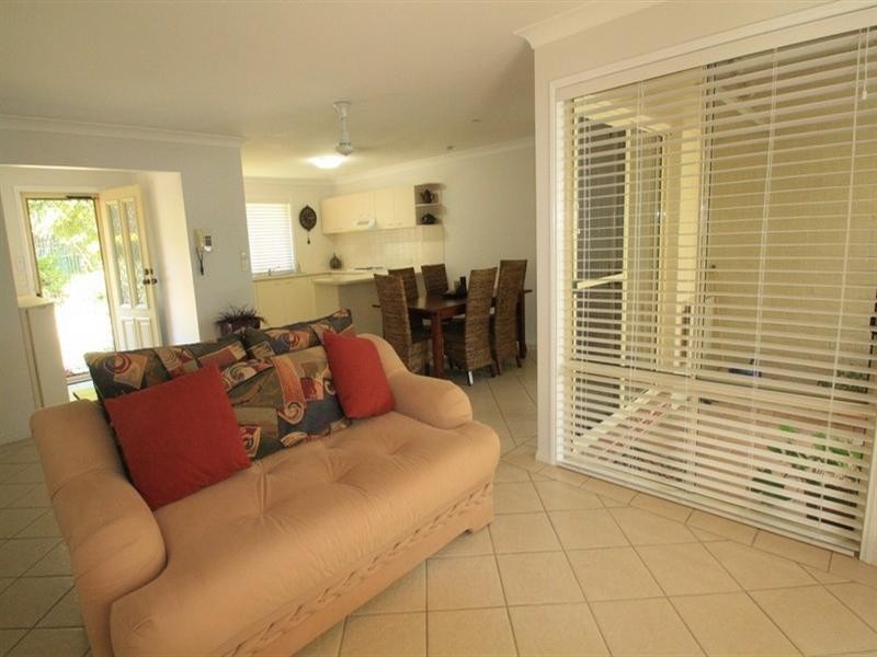 3/4 Michael Lynagh Drive, Daisy Hill QLD 4127