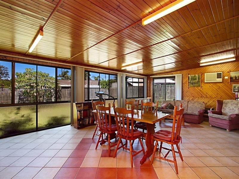 3 Lobelia Avenue, Daisy Hill QLD 4127