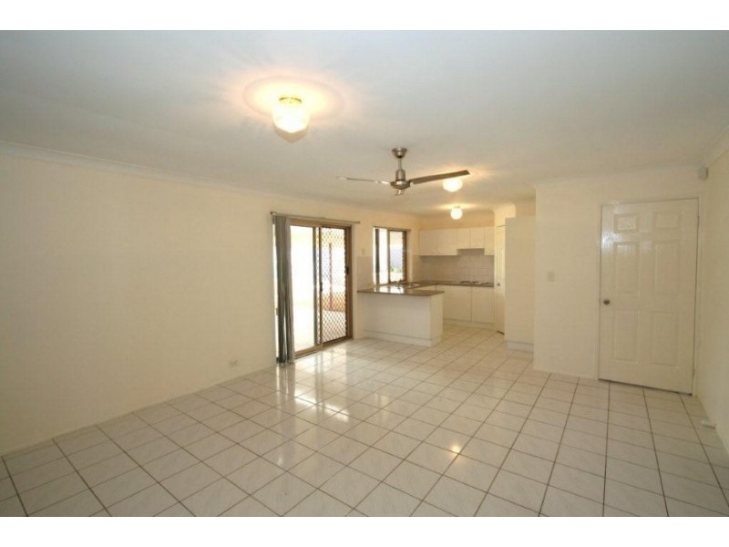 34 Highbury Drive, Crestmead QLD 4132