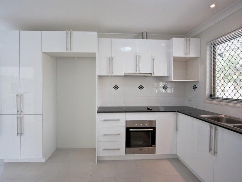 16 Trusan Place, Tanah Merah QLD 4128