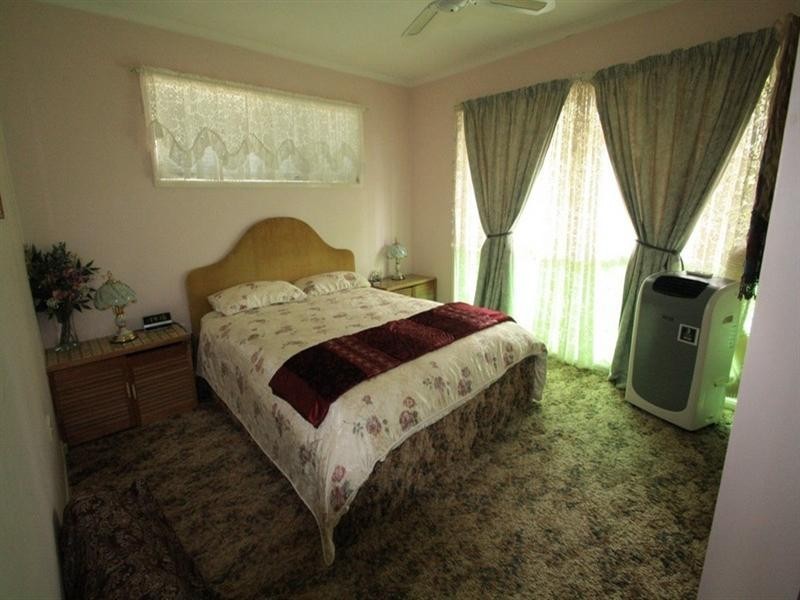 50 Lobelia Avenue, Daisy Hill QLD 4127